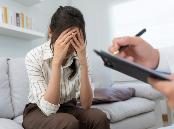Por Que Muitos Evitam Psiquiatras? Quebrando o Estigma da Saúde Mental